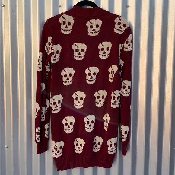 Burgundy and Cream Chunky Skull Sweater - Picture 7 of 7